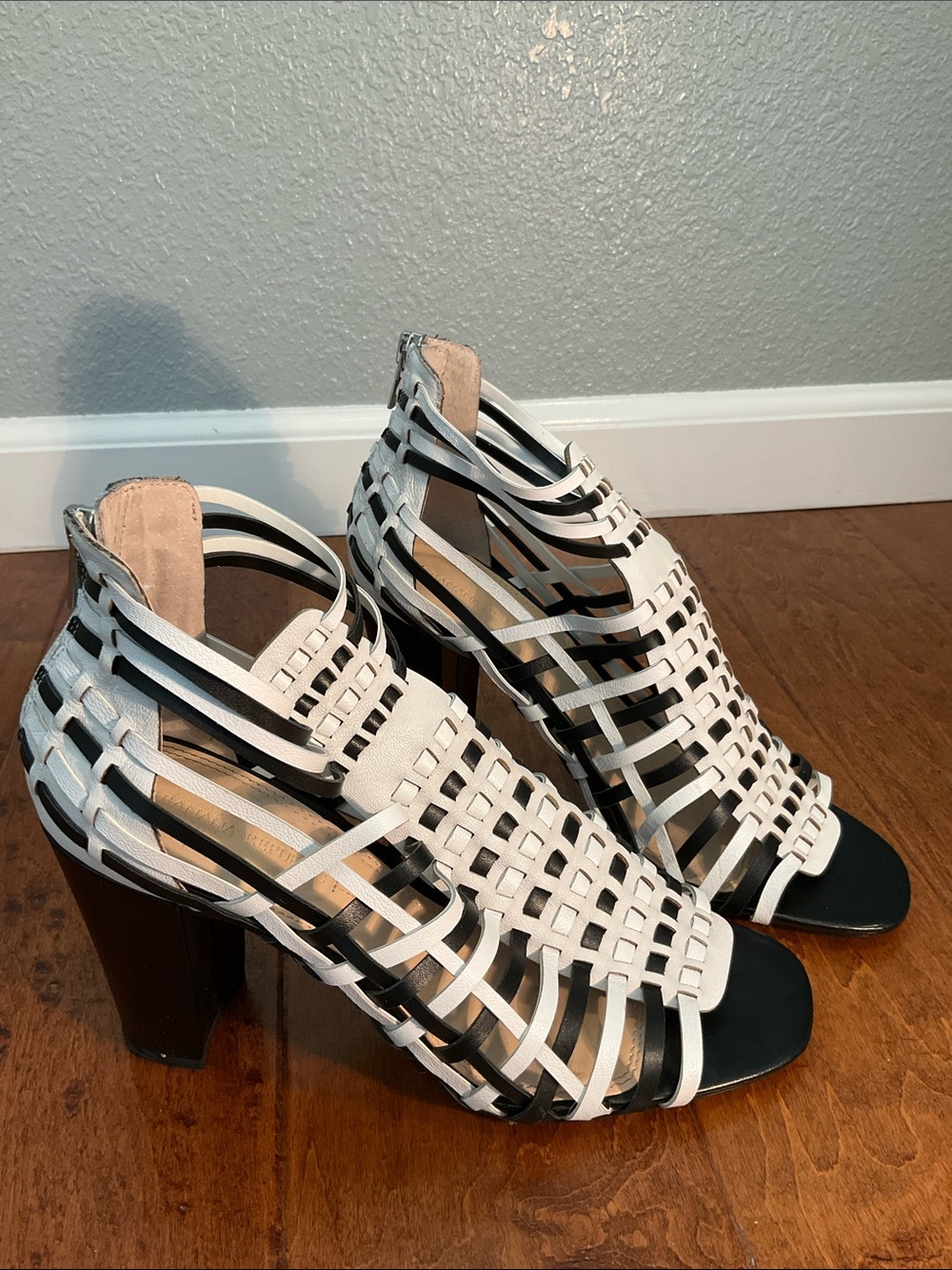 Leather banana republic sandal